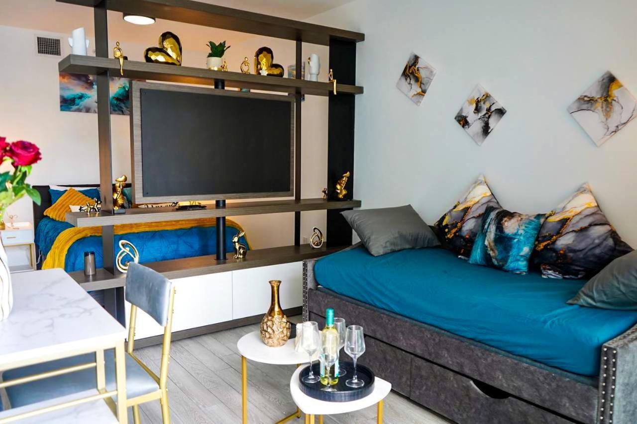 Penthouse Chic Bedroom * Miami