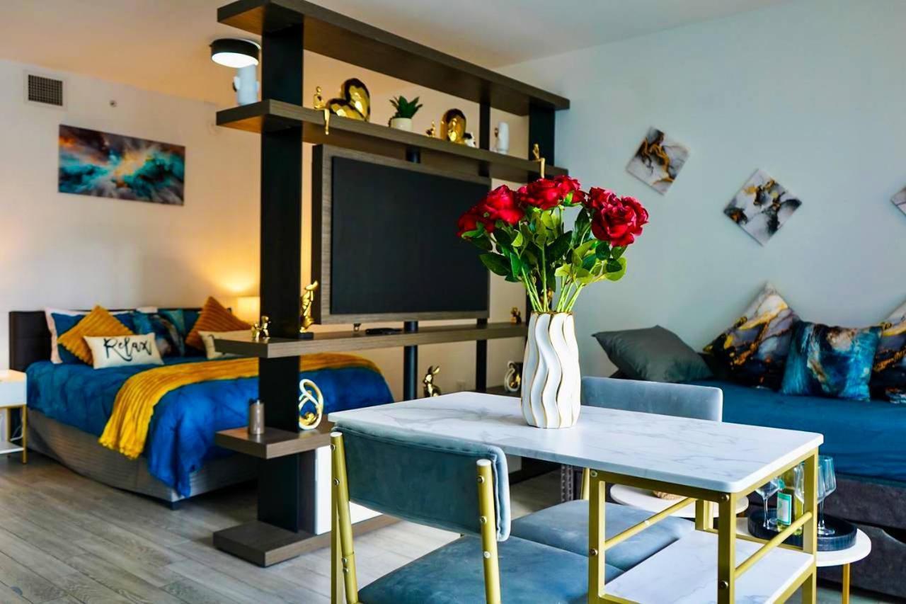 Penthouse Chic Bedroom * Miami